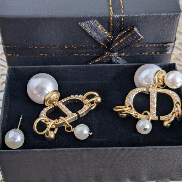 Dior Gold and Pearl Women's Jewelry - Picture 5 of 5